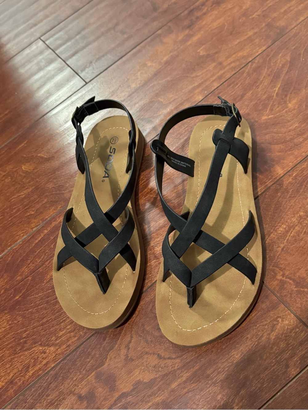 ❗️NEW Soda Black Cross-Strap Slingback Sandals❗️